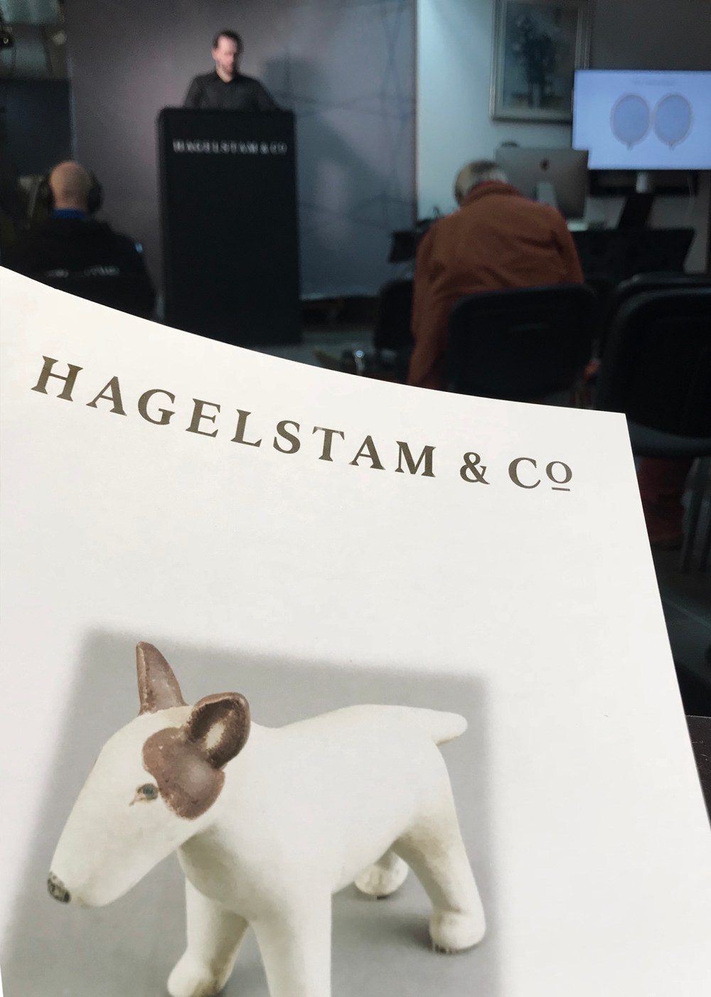 hagelstam_huutokaupassa3